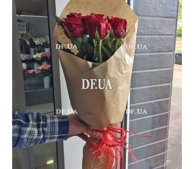 7 red import roses 6