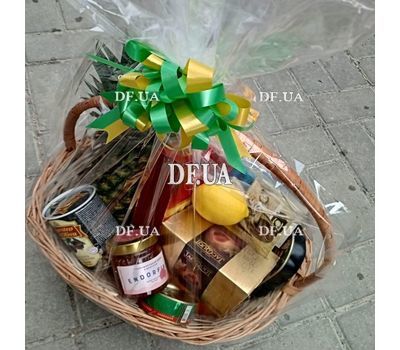 Festive food basket 3