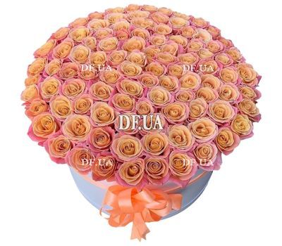 A box of 101 peach roses