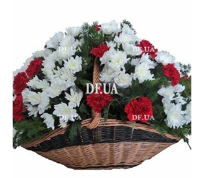 Ритуальная корзина из цветов